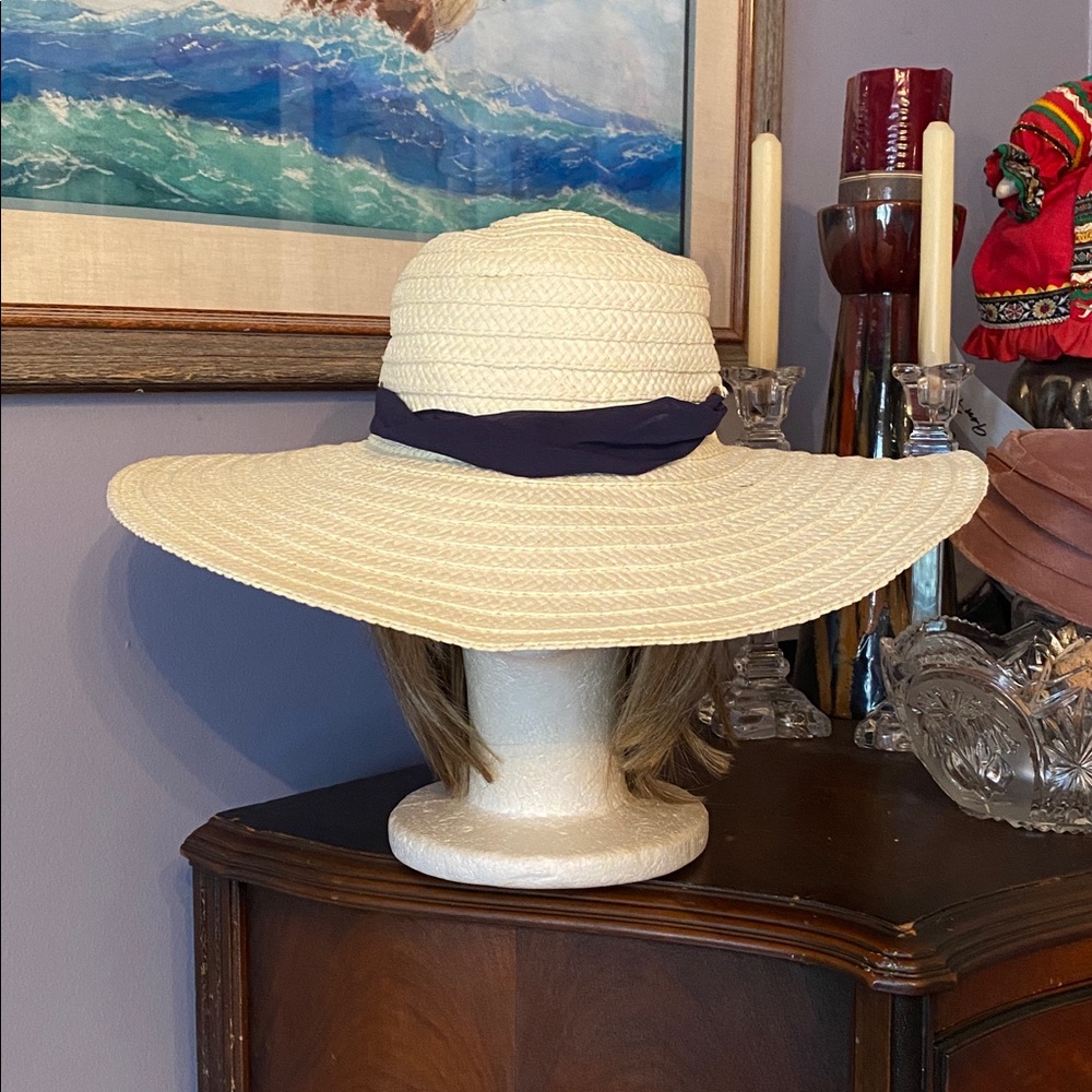 White color Sun N’ Sand headwear brand summer  wide brim style hat